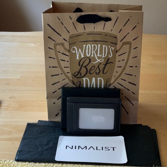 NIMALIST LEATHER AIRTAG WALLET - Picture 8 of 16